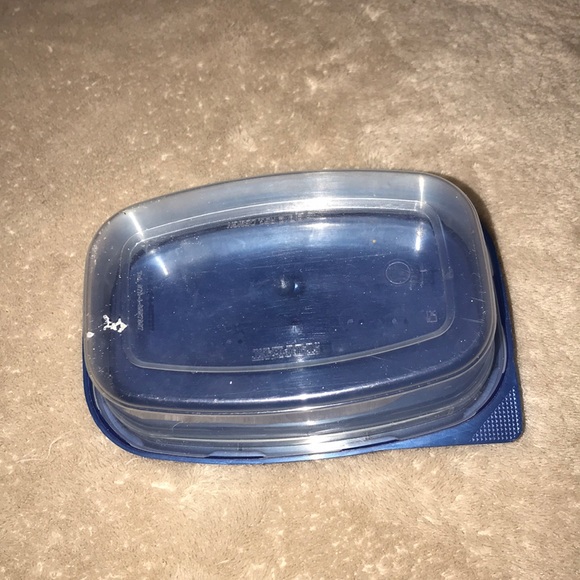 Vintage plastic Starplast Tupperware with lid 💕 - Picture 2 of 3